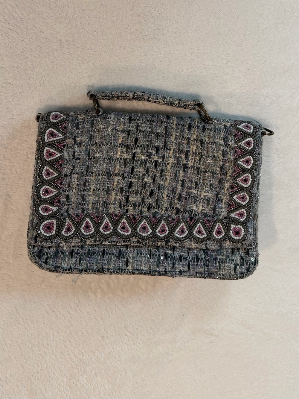 America & Beyond Beaded Tweed Clutch Bag Top Handle Boho Gray Pink 10x7.5